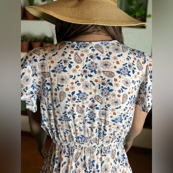 Japna Floral Paisley Maxi Dress. 100% Rayon. Size Small - Picture 7 of 8